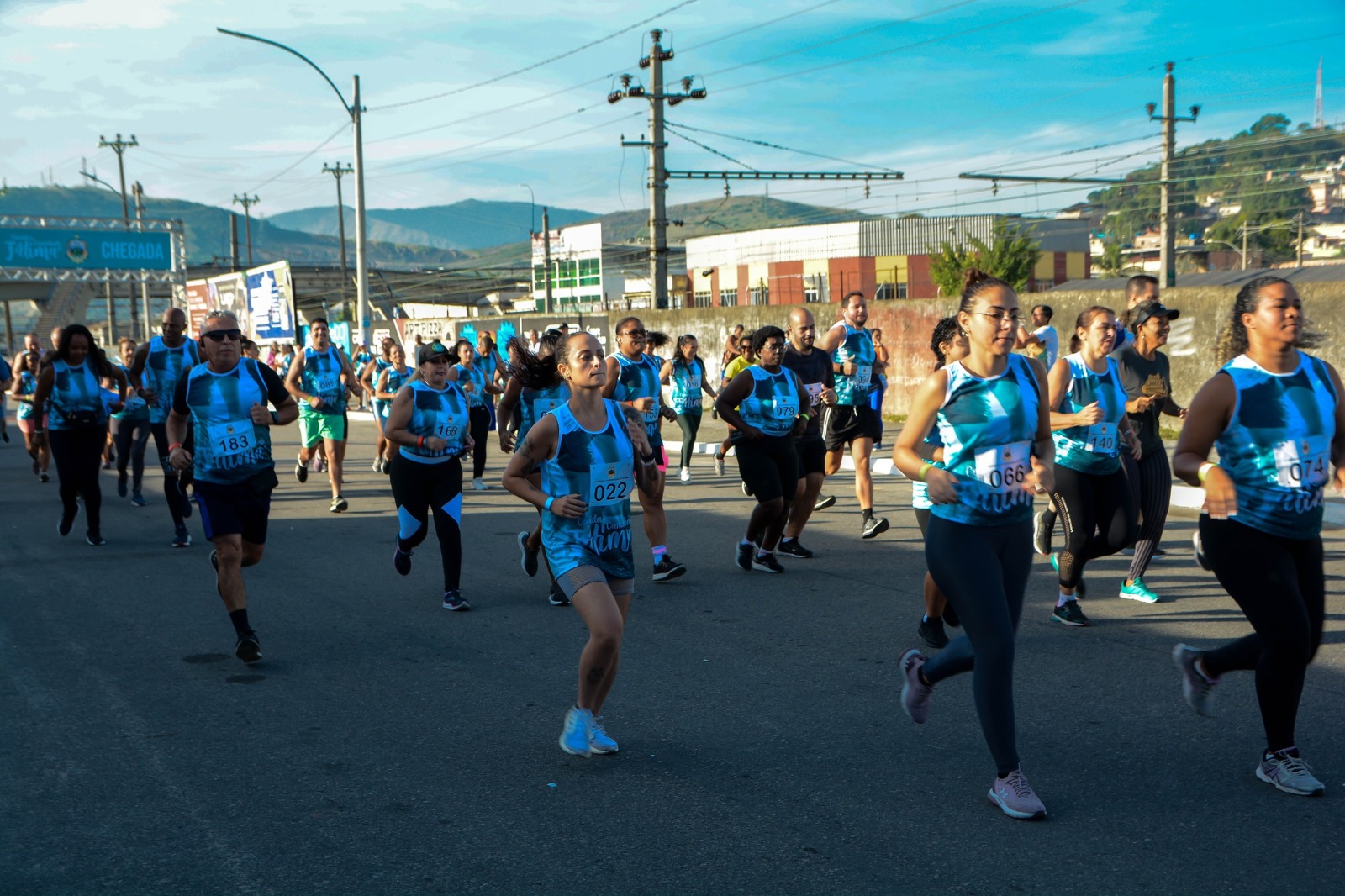 Com apoio do Governo do Estado, corrida inclusiva reúne milhares de participantes em Queimados