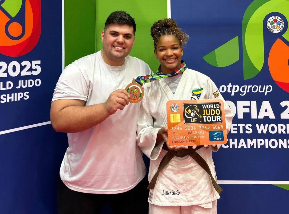 Judoca do Bolsa Atleta RJ conquista medalha de bronze no Mundial da categoria