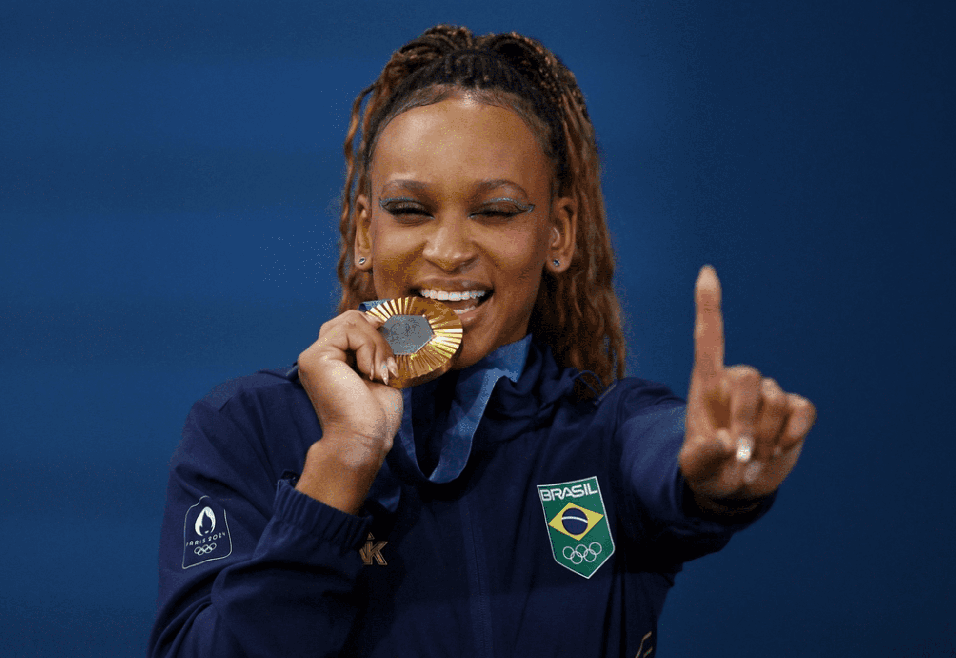 Rebeca Andrade e Rafaela Silva brilham em Paris, reafirmando o sucesso das políticas públicas de incentivo ao esporte