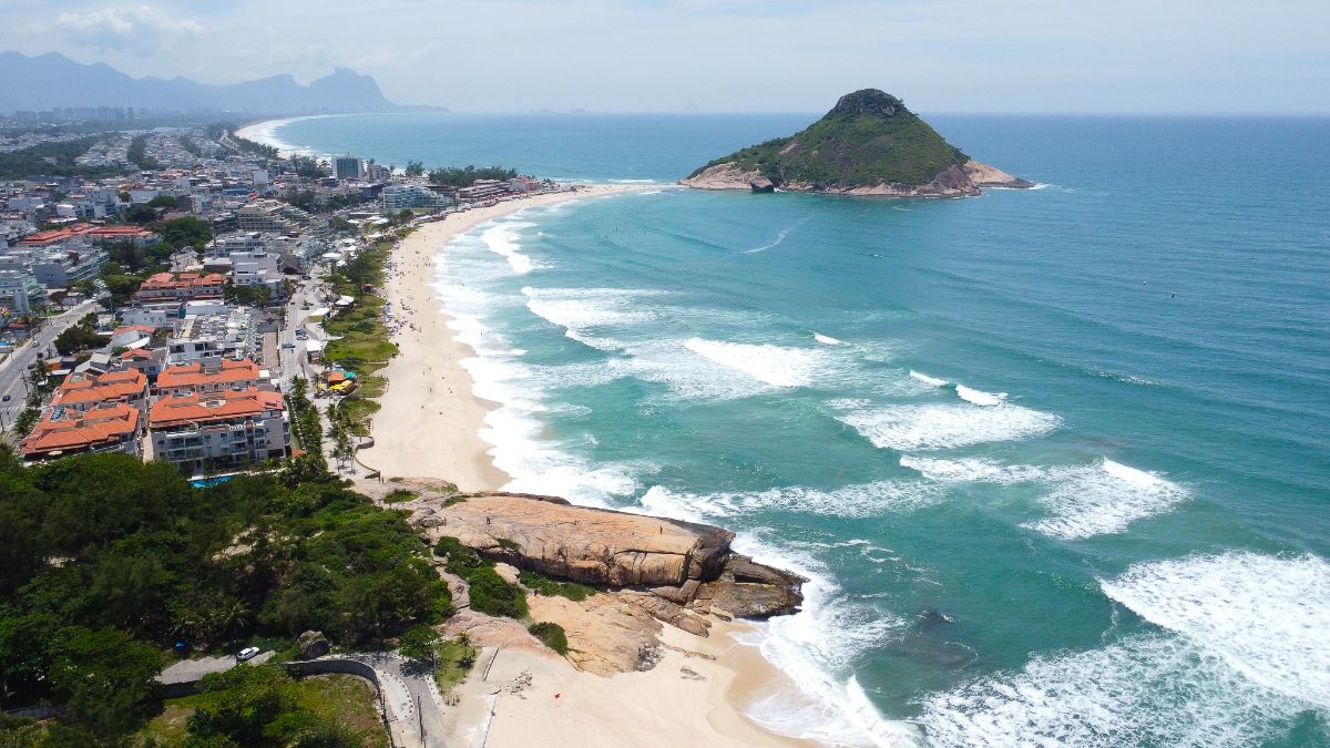 Com apoio do Governo do Estado, Rio Surf Festival 2024 chega à Praia da Macumba