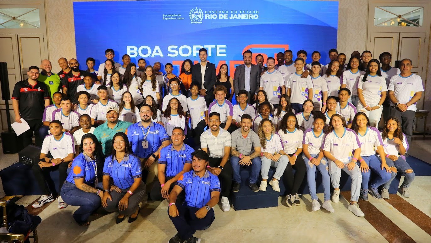 Governo do Estado entrega uniformes e kits completos para atletas que vão competir nos Jogos da Juventude 2025 em Brasília