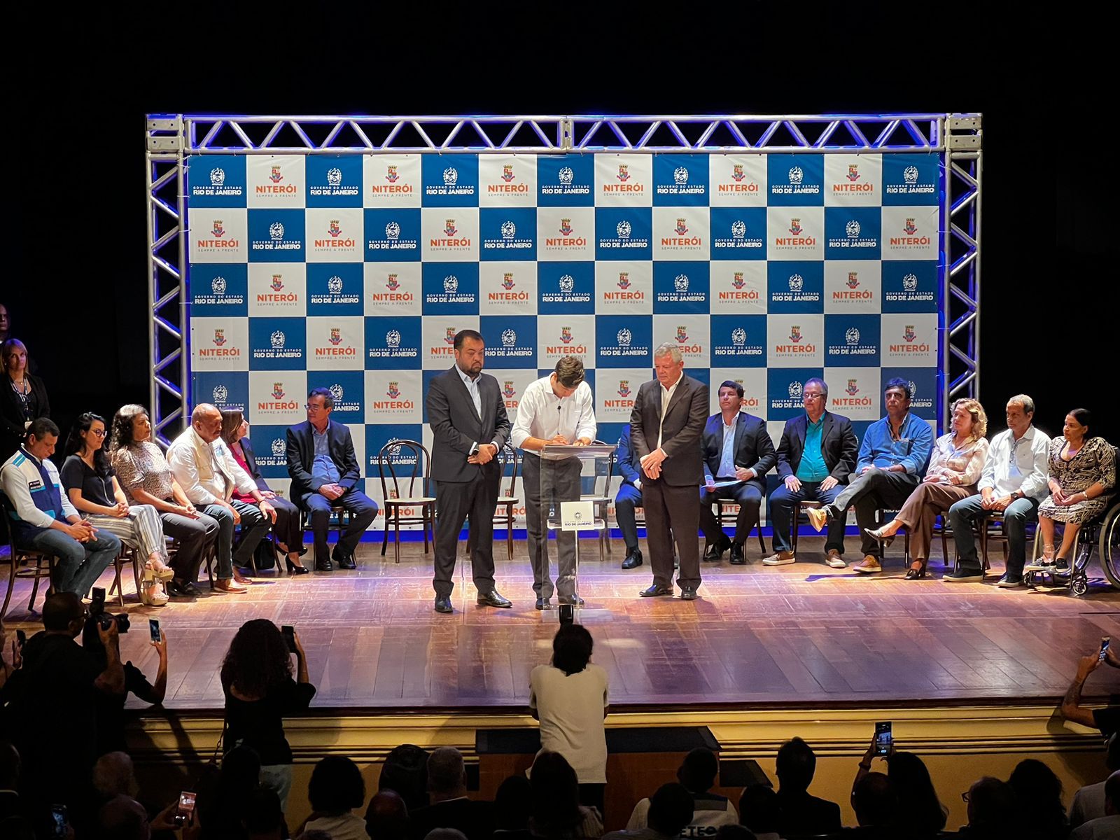 Governo do Rio e Prefeitura de Niterói criam Grupo de Trabalho para debater o futuro do Caio Martins