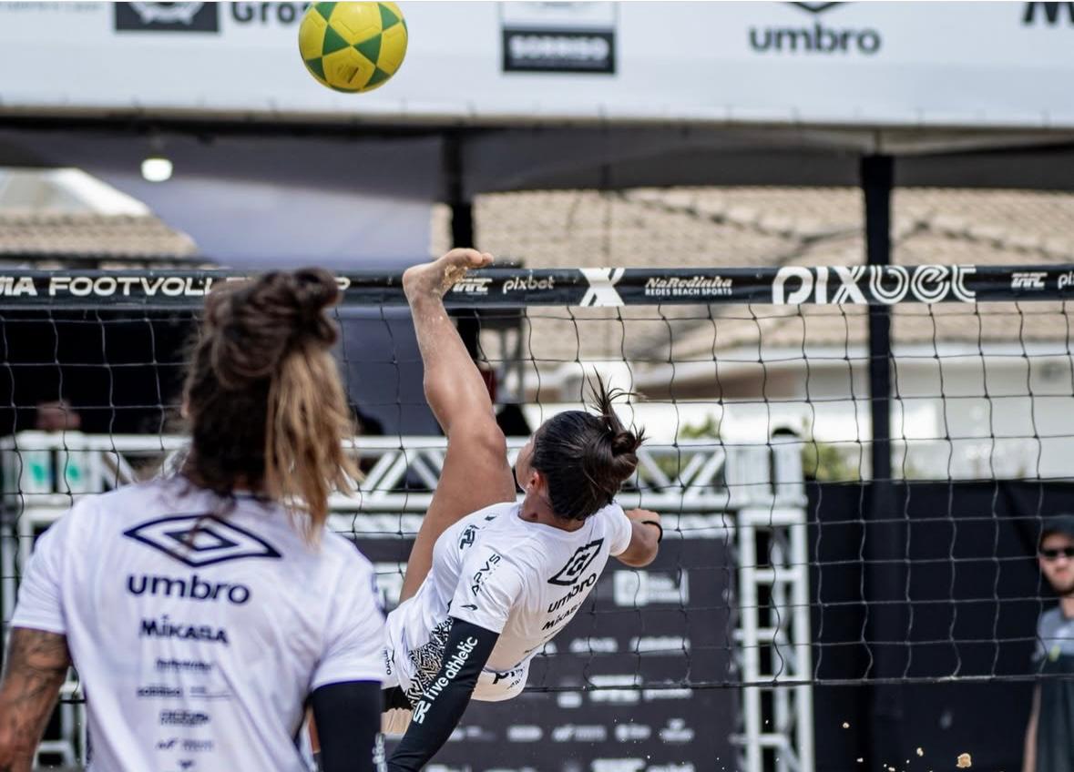 Tradicional campeonato de futevôlei chega a Rio das Ostras, com apoio do Governo do Estado