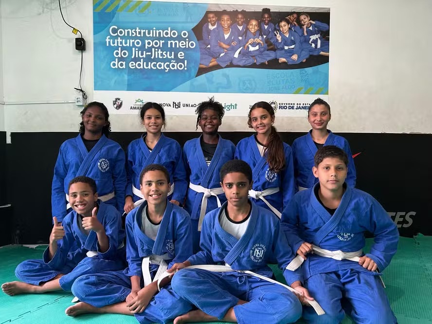 Projeto Formando Campeões oferece aulas gratuitas de jiu-jítsu a cerca de 600 jovens de comunidades 