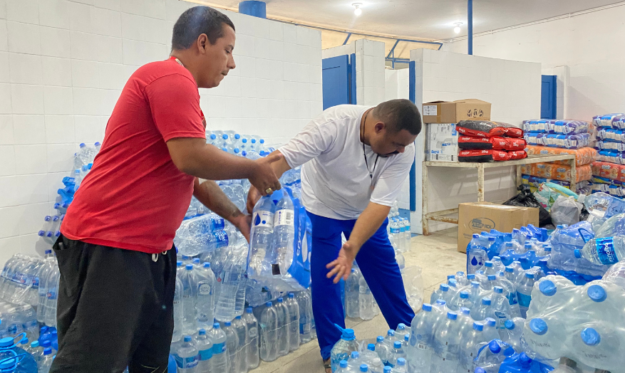 Complexo Esportivo Caio Martins tem ponto de doações para vítimas de enchentes no Rio Grande do Sul