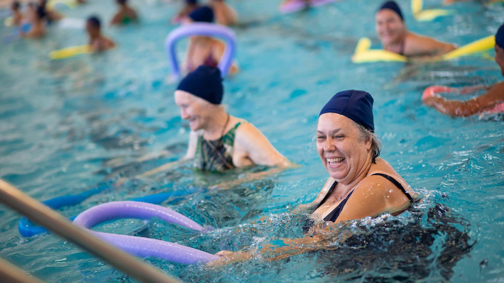 Caio Martins e Júlio Delamare retomam atividades em semana pré-carnaval