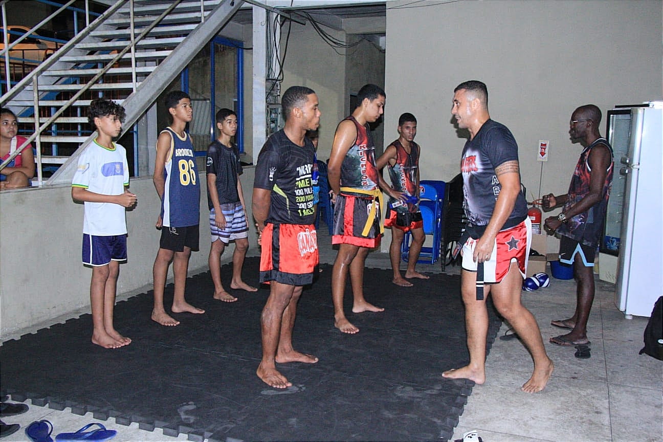 Com apoio do Governo do Rio, 1º One Fight Day leva exame de graduação e programação esportiva a Vigário Geral