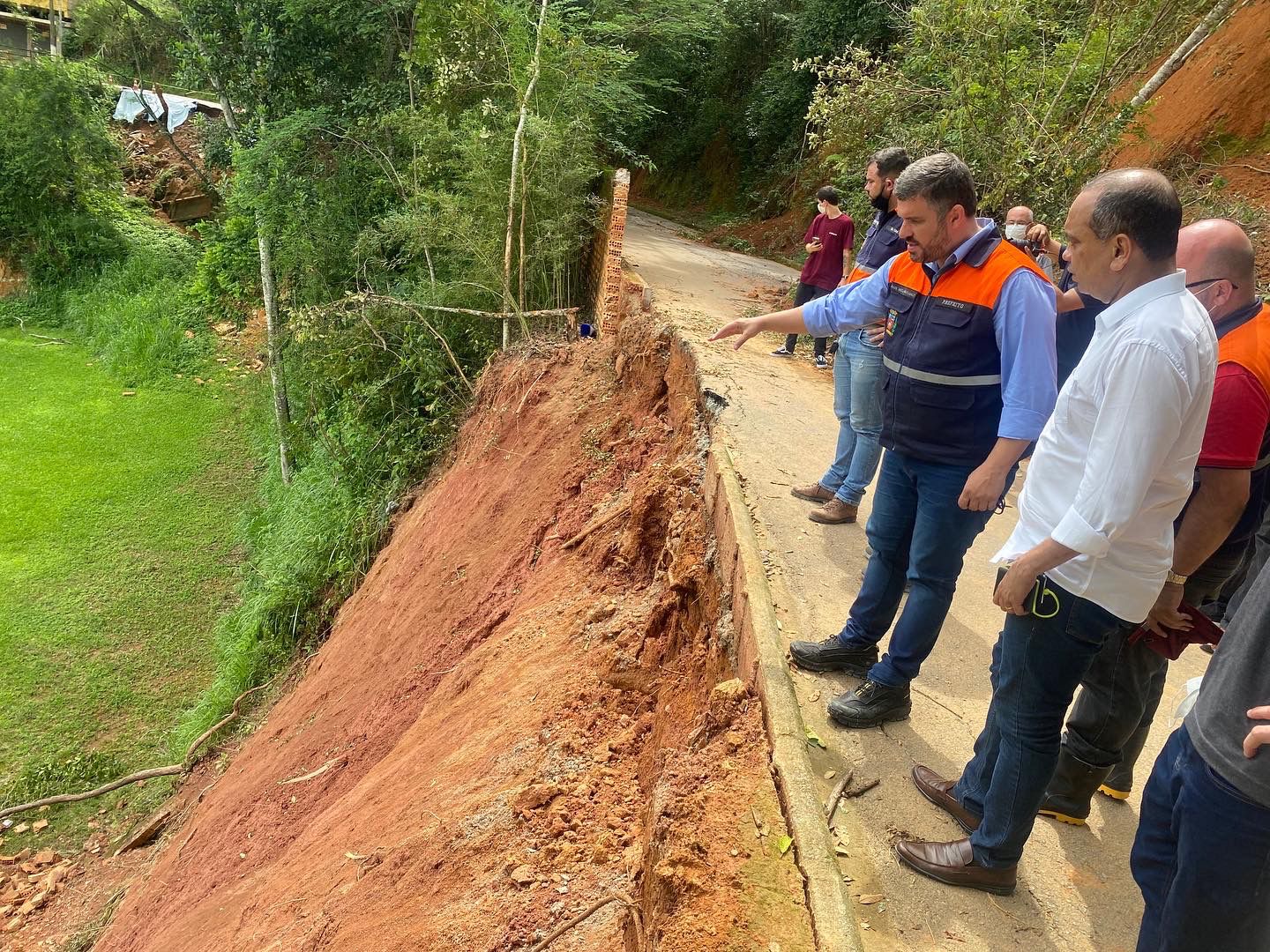  Secretaria de Infraestrutura e Obras realiza vistoria técnica em municípios afetados pelas chuvas