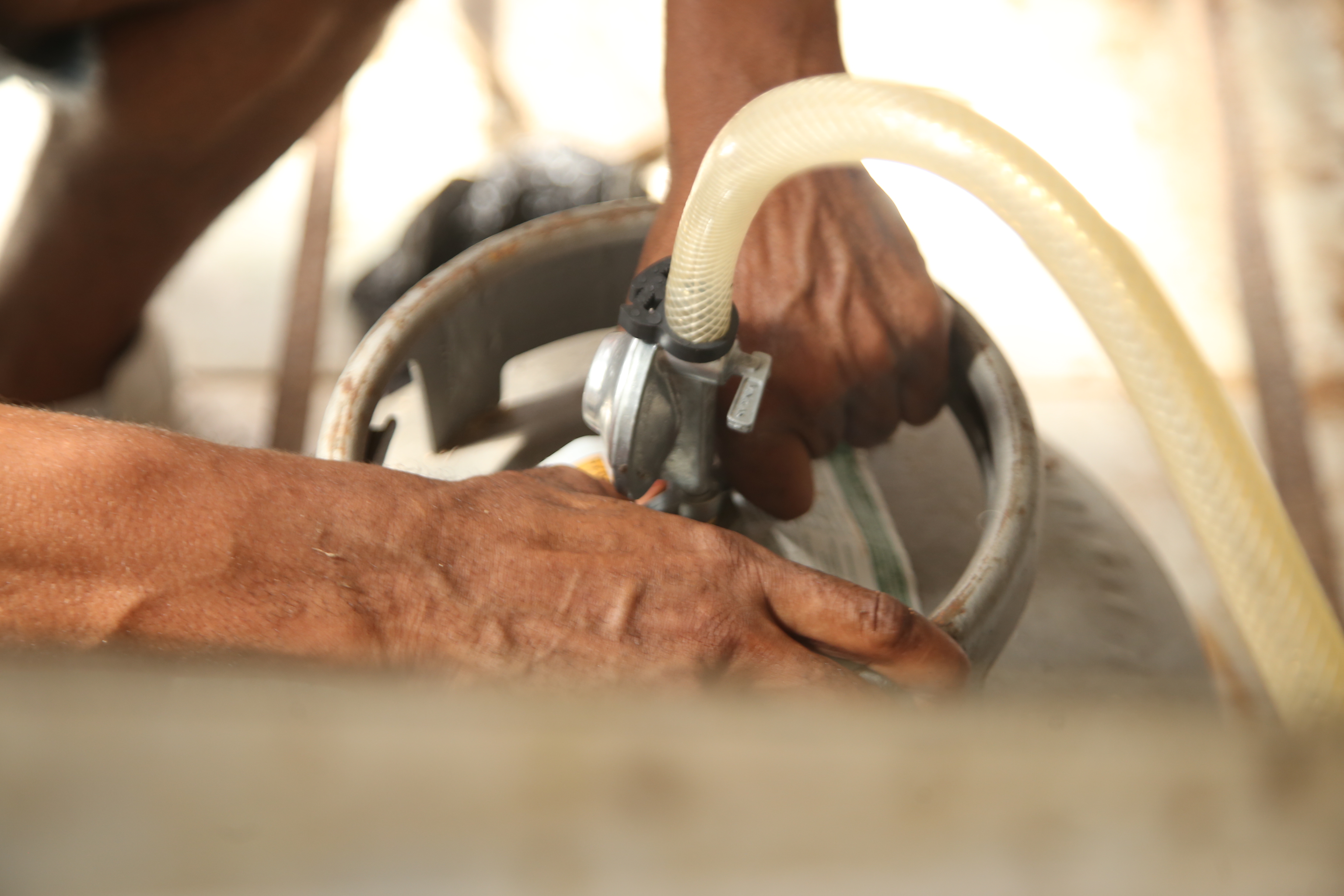 Na Régua: Governo do Estado investe na segurança das moradias do Jacarezinho