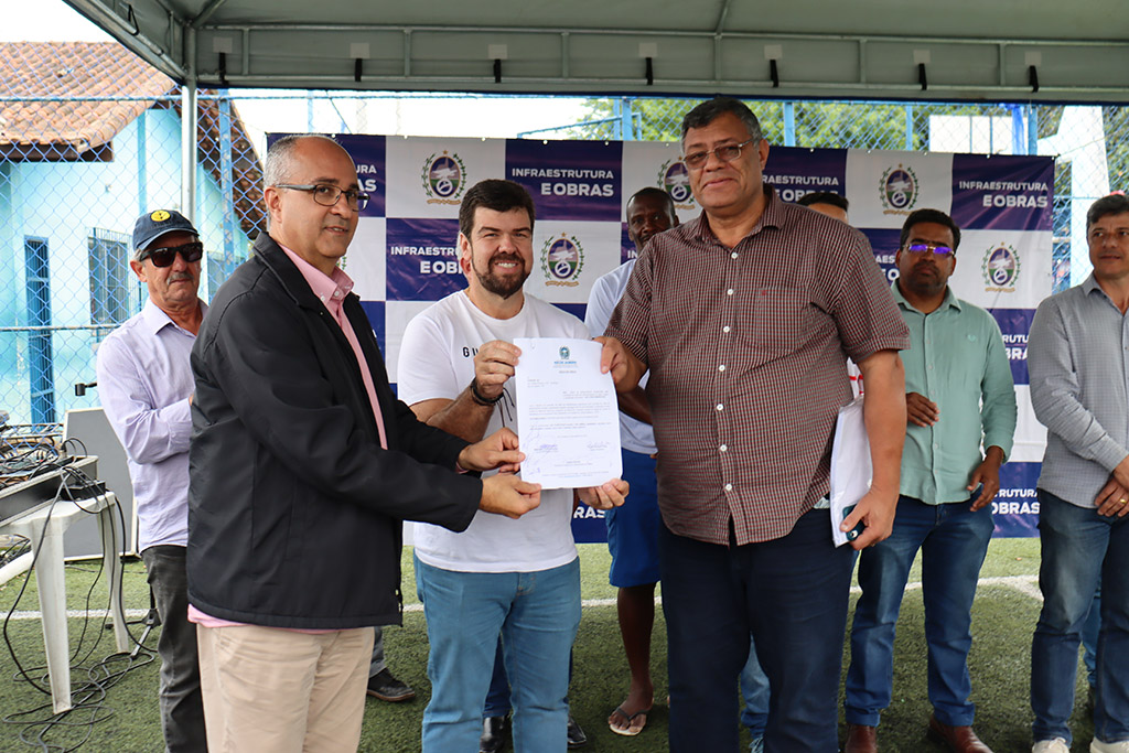 Secretário anunciou mais duas obras no município