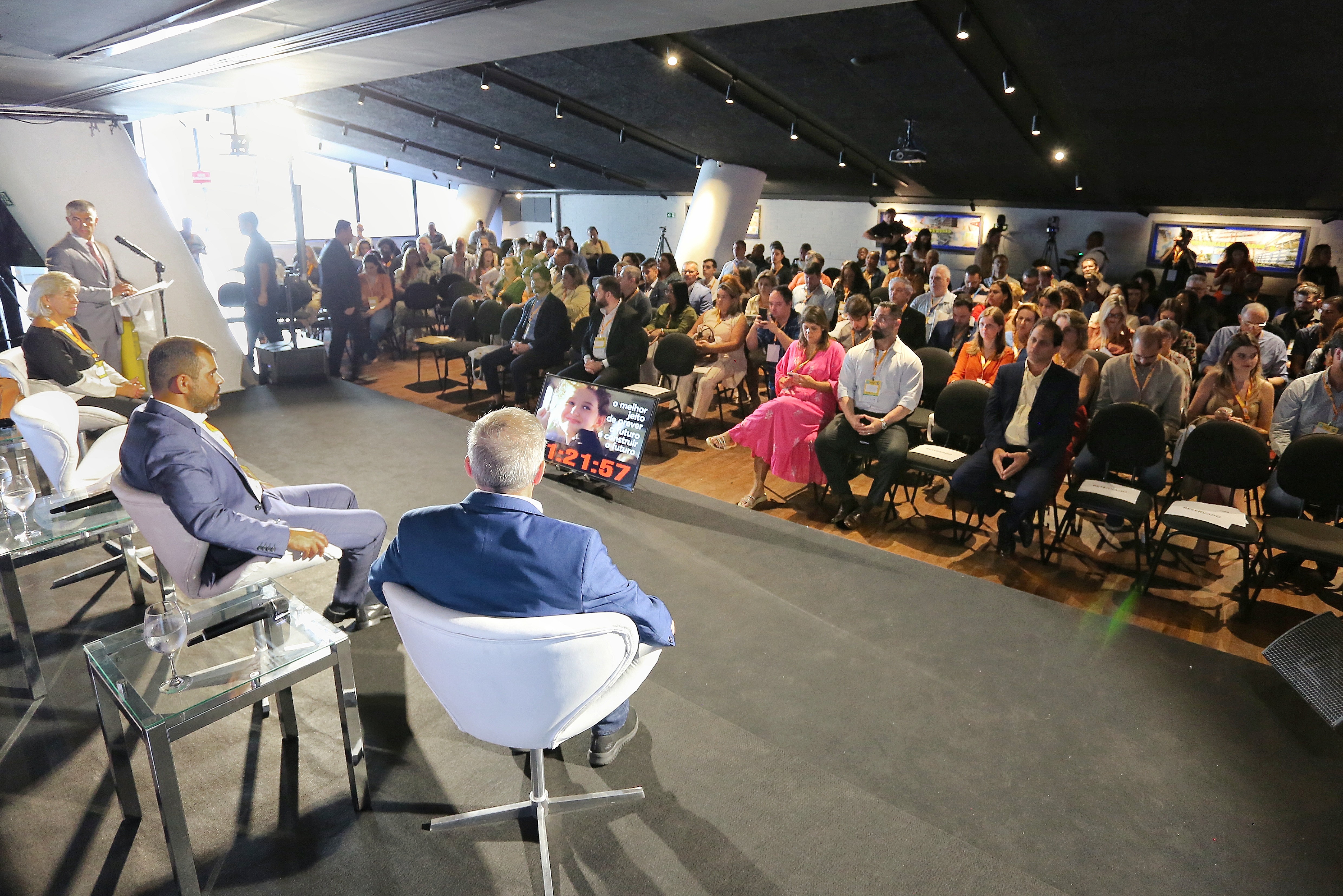 Primeiro dia do Fórum Nacional de Habitação debate regularização fundiária e melhorias habitacionais