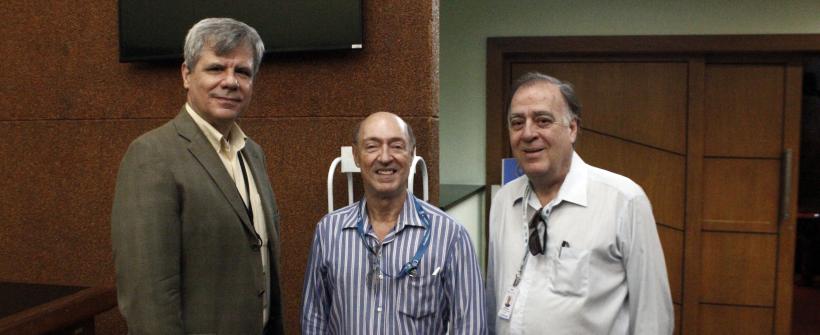 Na manhã do dia 28 de novembro, ocorreu a 10ª Reunião Ordinária da Comissão Estadual de Desenvolvimento da Economia do Mar (CEDEMAR), na Fortaleza São João, na Urca. O evento reuniu autoridades, representantes de prefeituras e de órgãos interessados.   O Instituto Rio Metrópole esteve presente no encontro representado pela figura do Assessor de Mobilidade Jorge Cunha.    Entre as pautas tratadas na ocasião, houve uma exposição sobre o PEM (Planejamento Espacial Marítimo), que busca propiciar seguranç