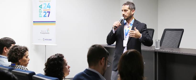 subsecretário explicando o novo PPA