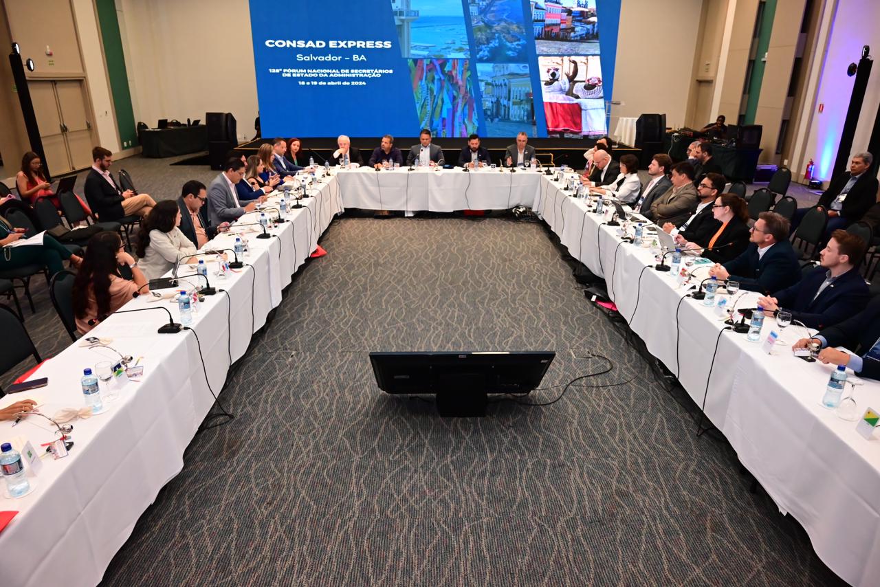 mesa de reunião em U