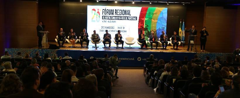 foto de palco do evento