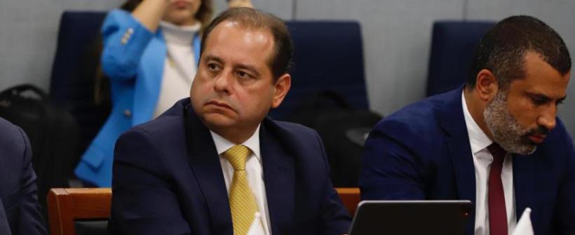 secretário Adilson durante reunião do Conseplan