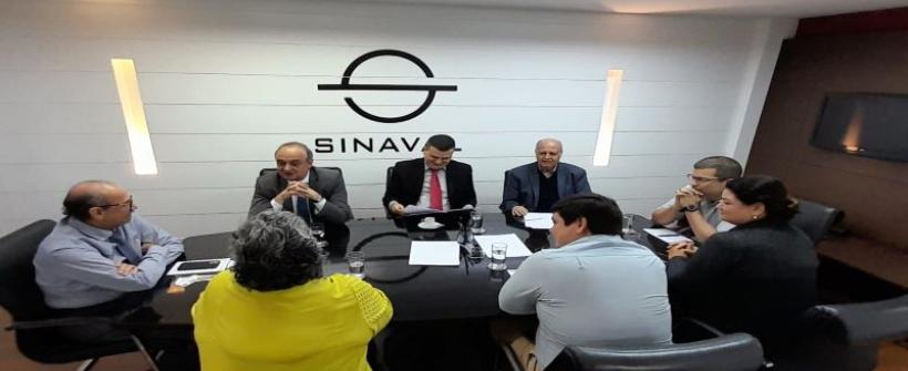 Secretário apresenta PEDES para indústria naval