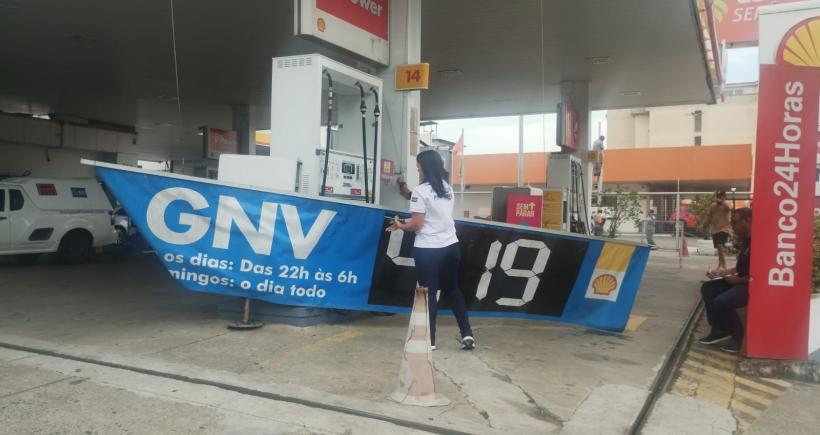 Procon RJ encontra publicidade enganosa em oito postos de combustíveis na baixada fluminense