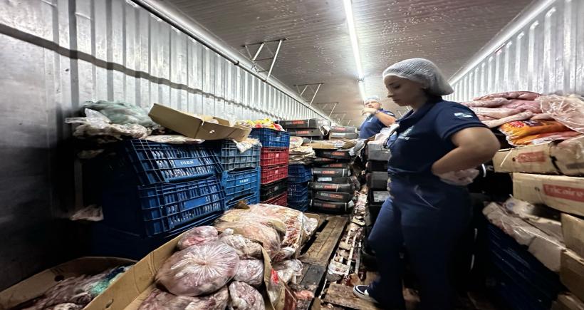 Procon RJ descarta mais de uma tonelada e meia de alimentos impróprios na Região Serrana do Rio