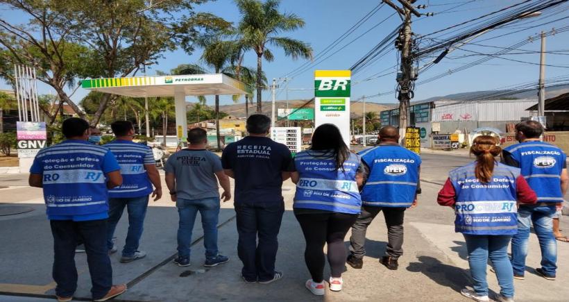 Procon-RJ realiza operação conjunta para coibir irregularidades em postos de combustíveis