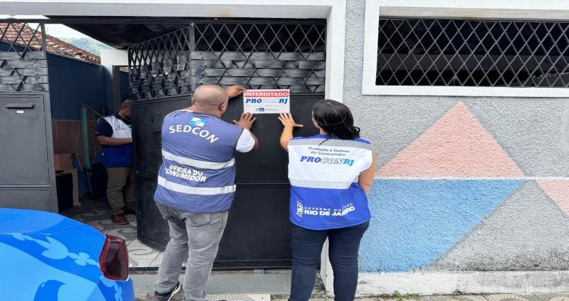 fiscais interditam creche em Bangu