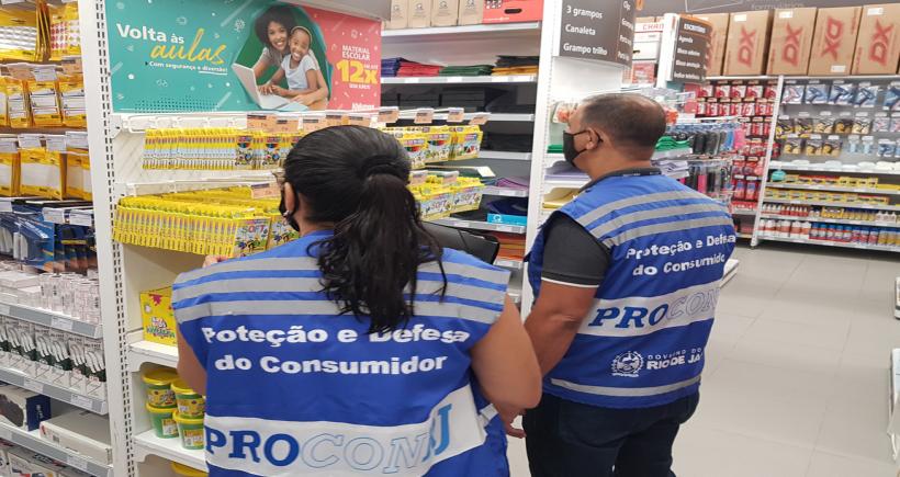 Procon-RJ identifica variação de quase 300% no valor de itens da lista de material escolar
