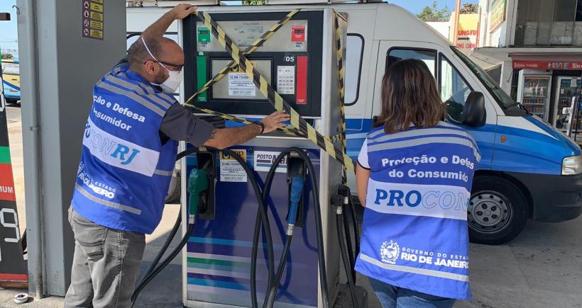 Procon-RJ interdita posto de combustíveis na Zona Norte