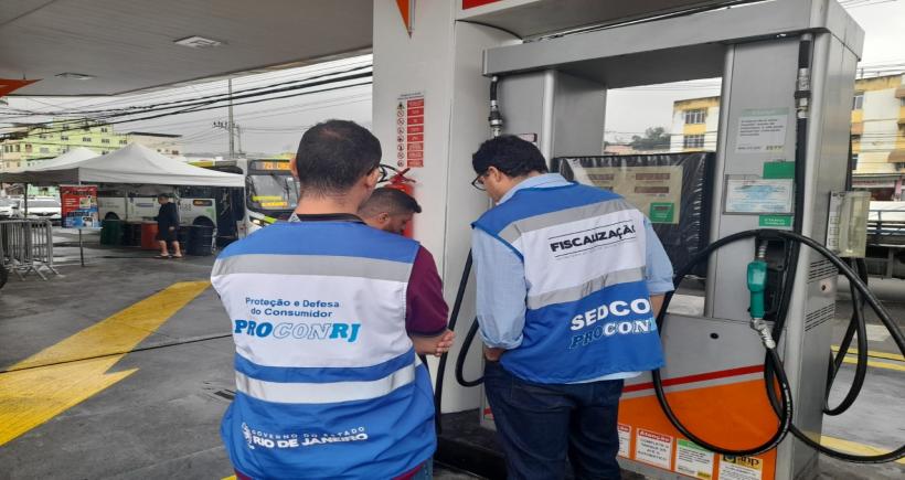 Em operação conjunta, Procon-RJ interdita posto de combustíveis da Região Metropolitana