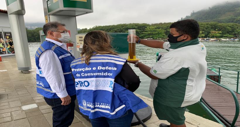 Procon-RJ realiza operação de fiscalização em Angra dos Reis