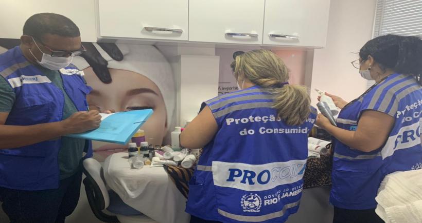 Procon-RJ interdita duas clínicas de estética em ação de fiscalização com a Decon