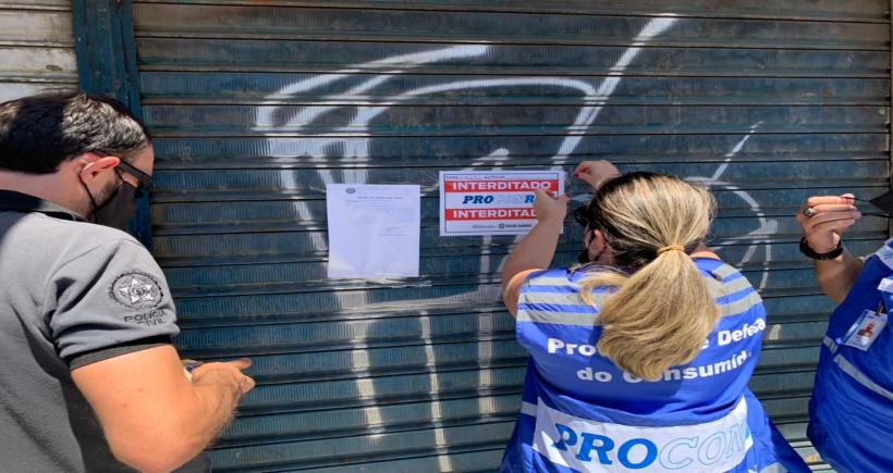 Procon-RJ interdita três estabelecimentos em ação da força tarefa com a Polícia Civil