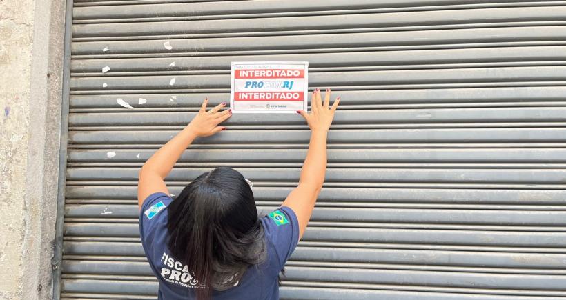 Procon-RJ, Decon, DRCPIM e Sedcon apreendem quase meia tonelada de eletrônicos falsificados