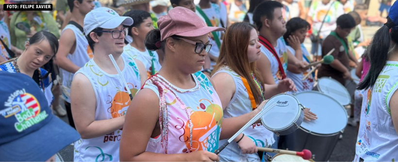 Bloco Percussomos do Amor leva protagonismo de pessoas com deficiência ao Carnaval de Niterói em 2026