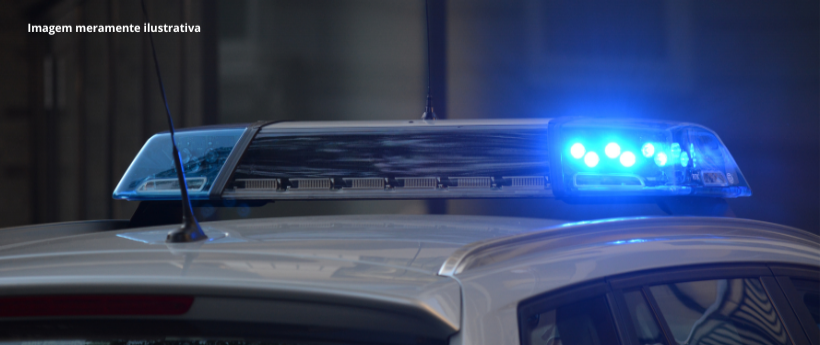 Homem preso por cárcere privado e agressão