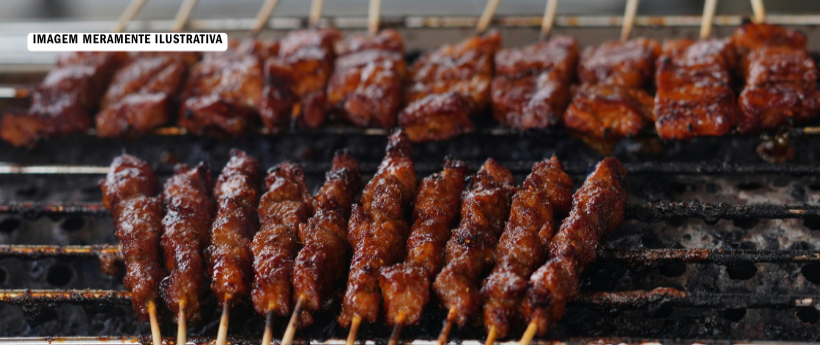 Ambulantes no entorno do Sambódromo