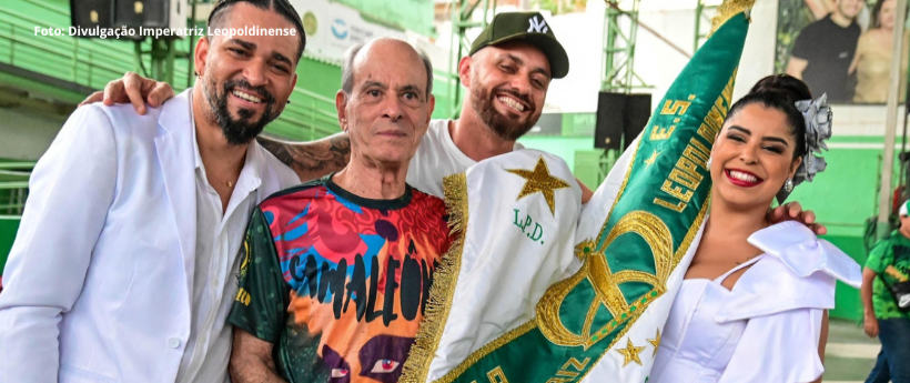 Ney Matogrosso participa de ensaio de rua da Imperatriz Leopoldinense