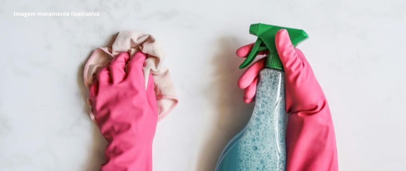 Estátua de São Sebastião passa por limpeza na Glória