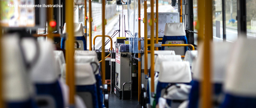 Transporte Público Terá Operação Especial no Carnaval 2026 Metrô, trens e barcas vão operar em esquema especial na cidade do Rio de Janeiro para atender os foliões no Carnaval 2026. A Secretaria de Estado de Transporte e Mobilidade Urbana e as concessionárias anunciaram reforço na operação do transporte público, com horários estendidos, aumento da oferta de viagens e redução dos intervalos, a fim de garantir o deslocamento dos foliões durante os megablocos e ensaios técnicos. O metrô terá funcionamento este