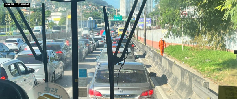 Engavetamento na BR-101 deixa pelo menos 15 feridos em São Gonçalo 2. Educação