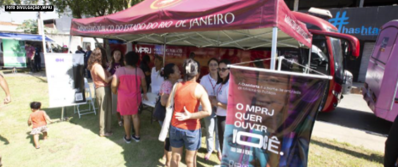 Ouvidoria Itinerante da Mulher leva atendimento e orientação ao Centro de São Gonçalo