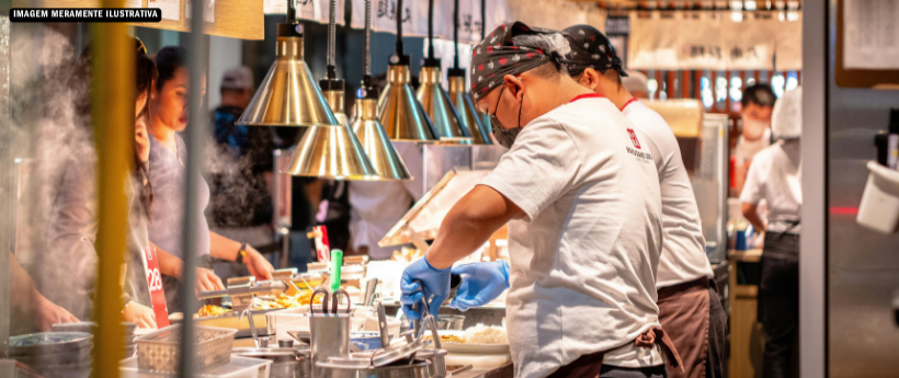 Incêndio atinge restaurante em Botafogo e mobiliza bombeiros