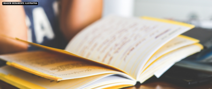 Rede municipal de Três Rios recebe mais de mil livros para reforçar alfabetização