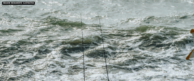 Ciclovia Tim Maia é reaberta após interdição por ressaca com ondas de até 2 metros