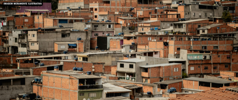 PM apreende 48 toneladas de drogas em bunker na Maré, maior operação da história do país