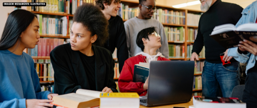 Rio oferece formação em engajamento social com bolsa-auxílio; saiba como se inscrever