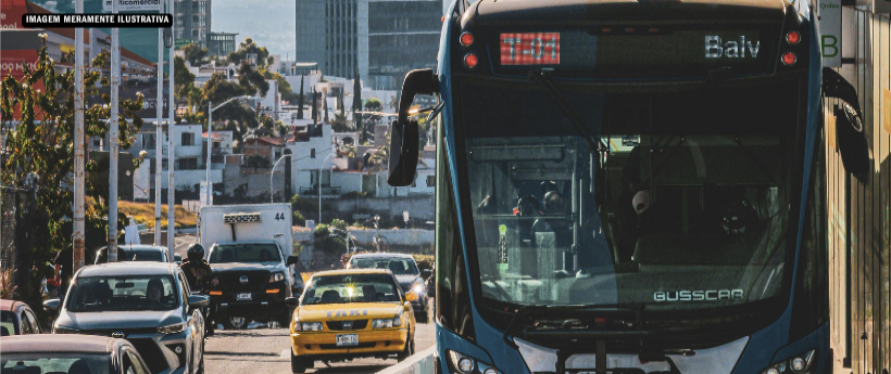 Colisão com trem da SuperVia fere um homem na Baixada Fluminense