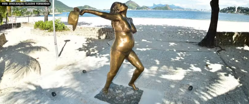 Niterói inaugura primeira estátua feminina em homenagem à atriz Leila Diniz