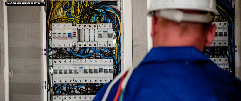 Enel Rio abre mais de 530 vagas para eletricistas em diversas cidades do estado