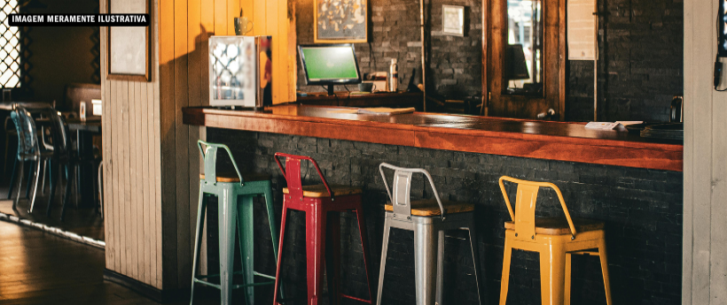 Ataque a tiros em bar de Nova Iguaçu deixa cinco mortos e duas mulheres feridas