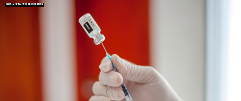 Vacinação contra variante JN.1 da covid-19 está disponível para idosos no Rio